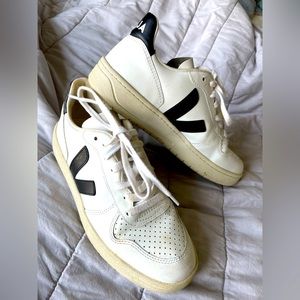 Veja V-10 Sneakers